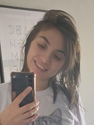 Javiera, 32