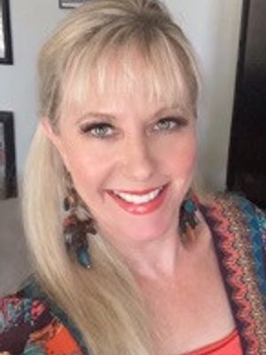Rachelle, 52
