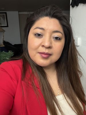 Carmen, 37