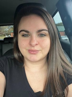 Leslie, 36