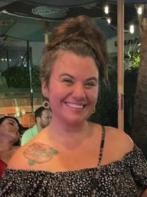 Kristen, 34