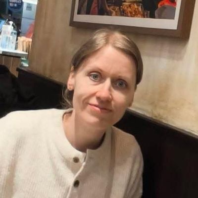 Eleri, 39
