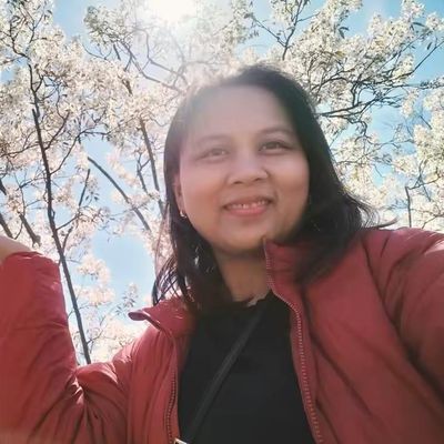 Leah, 37