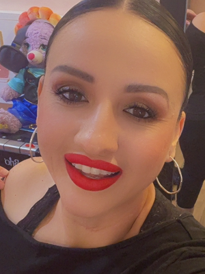 Nadine, 38