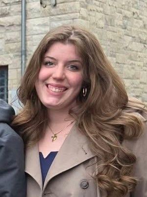 Gabriella, 23
