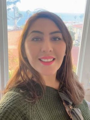 Nubia Abril, 42