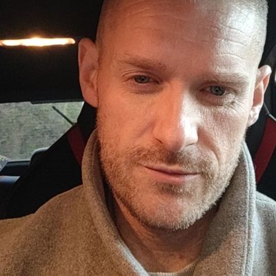 Lee, 39