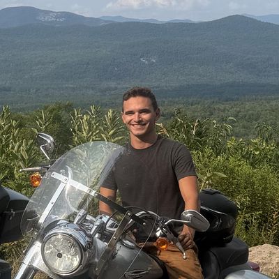 Peter, 25