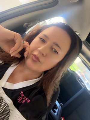 Claudia, 45