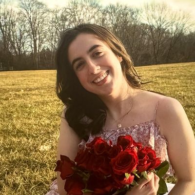 Elizabeth, 31