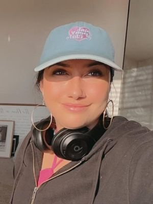 Anna, 30