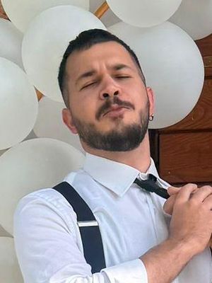 Matej, 25