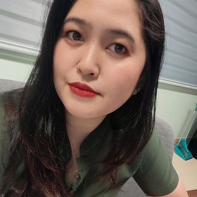 Odette, 36