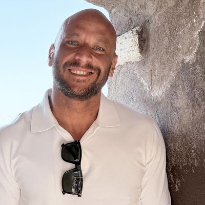 Cesar, 47