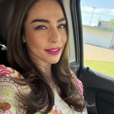 Esthela, 41