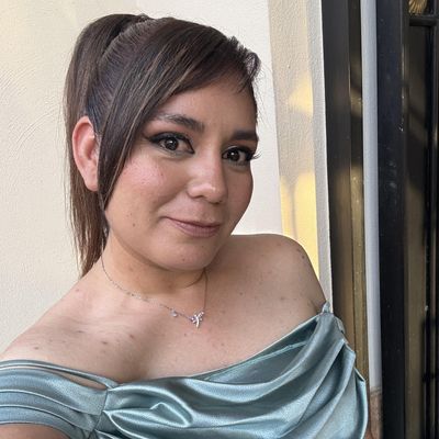 Alejandra, 32