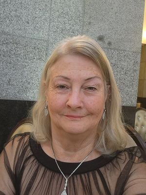 Ellen, 69