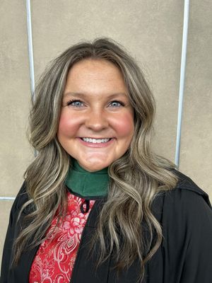 Maddie, 27