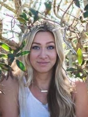 Kelsey, 24