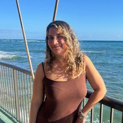 Tracie, 51