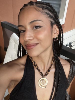 Andrea, 28