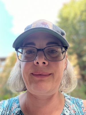 Tricia, 48
