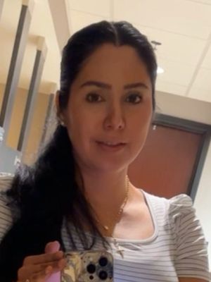 Ibeth, 34