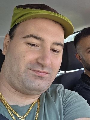 Daniel, 30