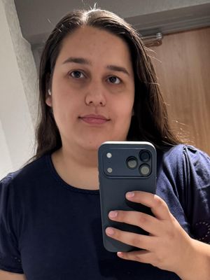 Gabriela, 25