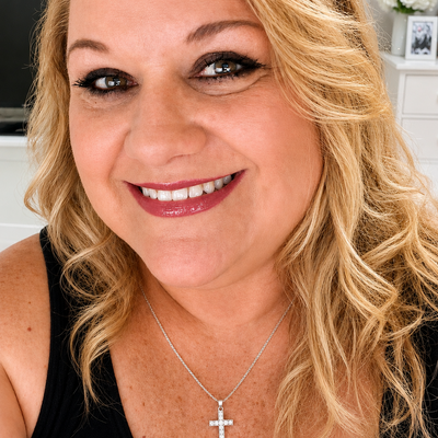 Jennine, 52
