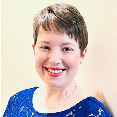 Amy, 32