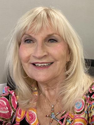 Maureen, 69