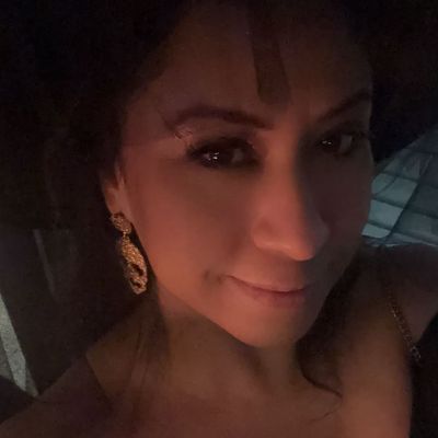 Maribel, 43