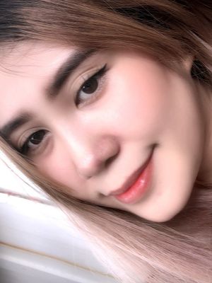 Celine, 30