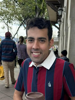 Alberto, 30