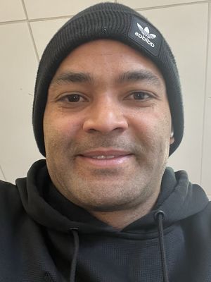 Pedro, 34