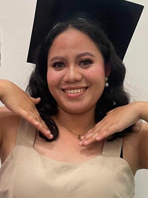 Lavely, 22