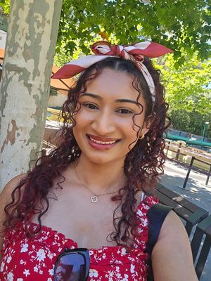 Delina, 26
