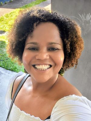 Juliana, 42