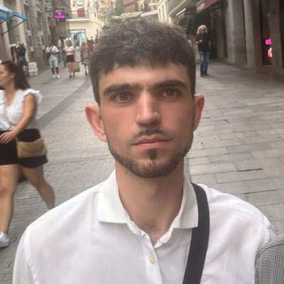 Sergio, 29