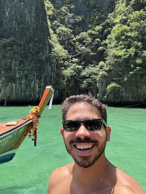 Lucas, 35