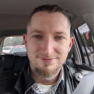 Daniel, 40