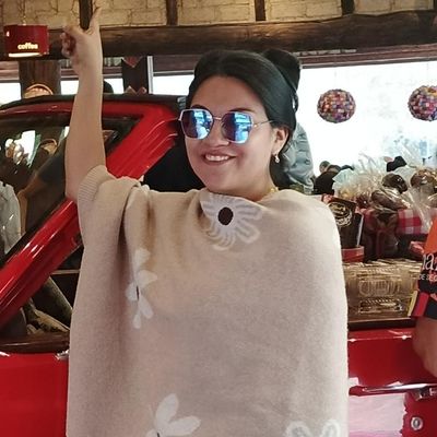 Nancy, 28