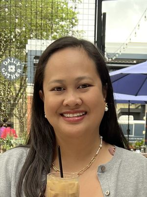 Kirsten, 35