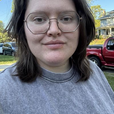 Rachel, 27