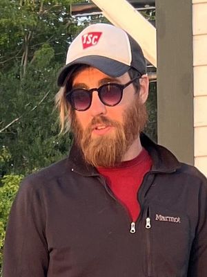 Garrett, 32
