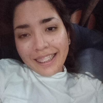 Karen, 24