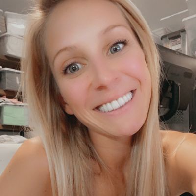 Lauren, 38