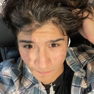 Alberto, 21