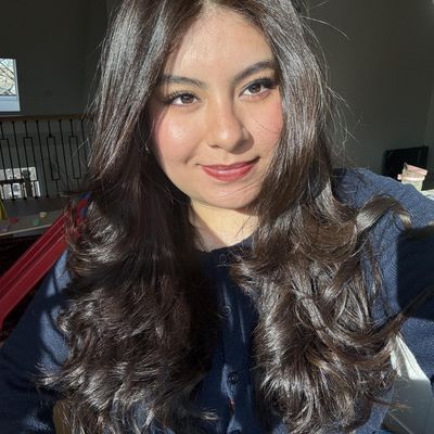Valeria, 22